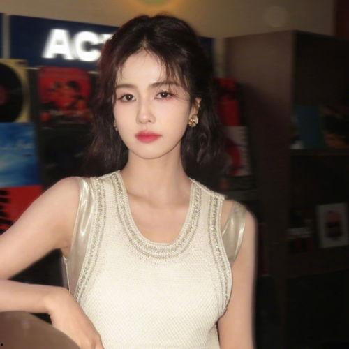 最新爆料白鹿2021,揭秘明星白鹿的璀璨星途与幕后故事 第2张 最新爆料白鹿2021,揭秘明星白鹿的璀璨星途与幕后故事 第2张